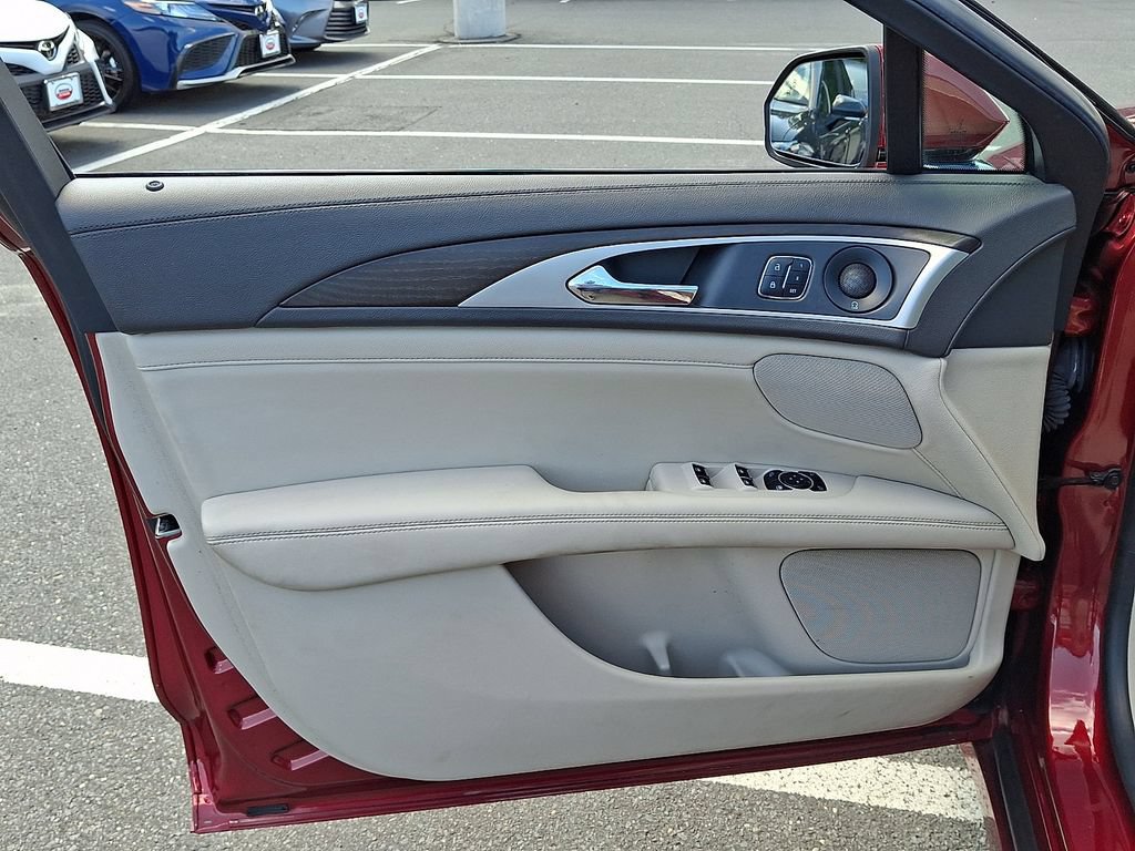 Used 2018 Lincoln MKZ Reserve w/ Technology Package AWD/4WD image 13
