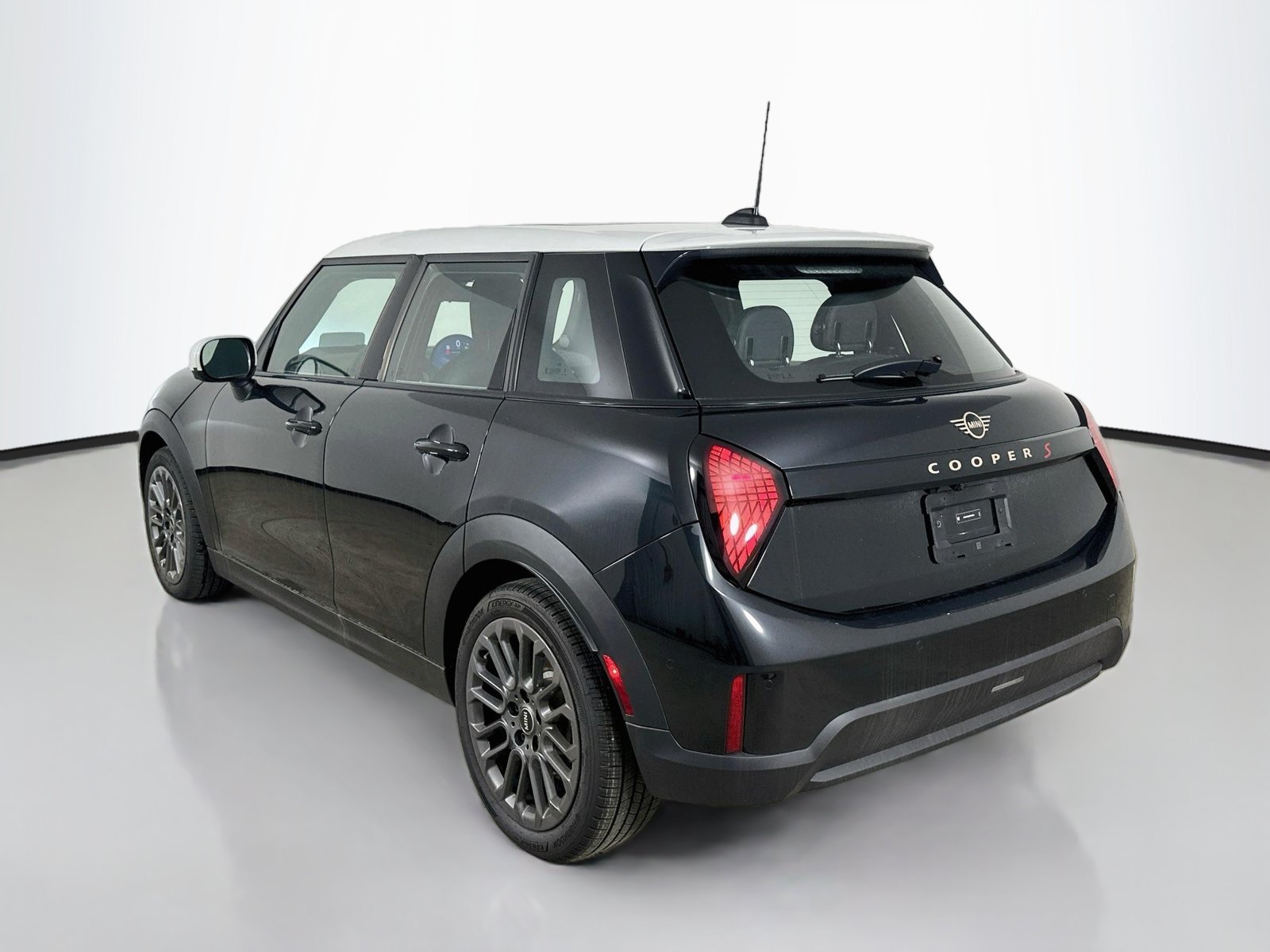 New 2026 MINI Cooper S FWD image 7