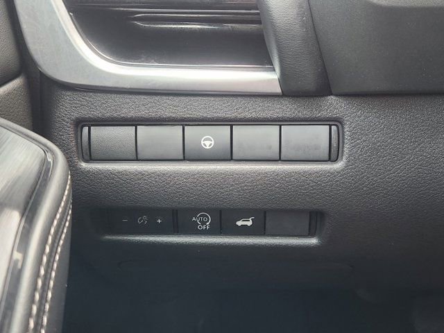 Used 2023 Nissan Rogue SL image 24