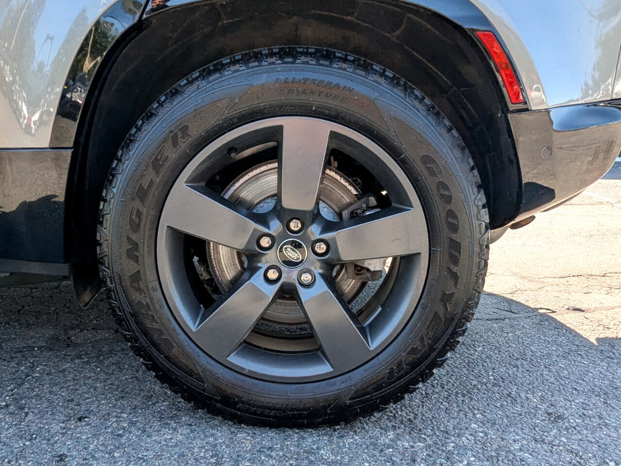 Used 2023 Land Rover Defender 110 X-Dynamic SE image 58