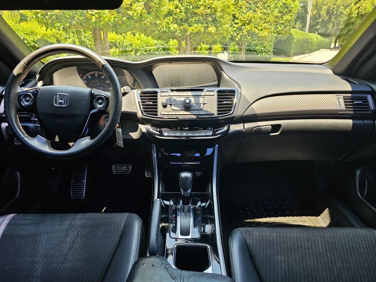 Used 2017 Honda Accord Sport image 13