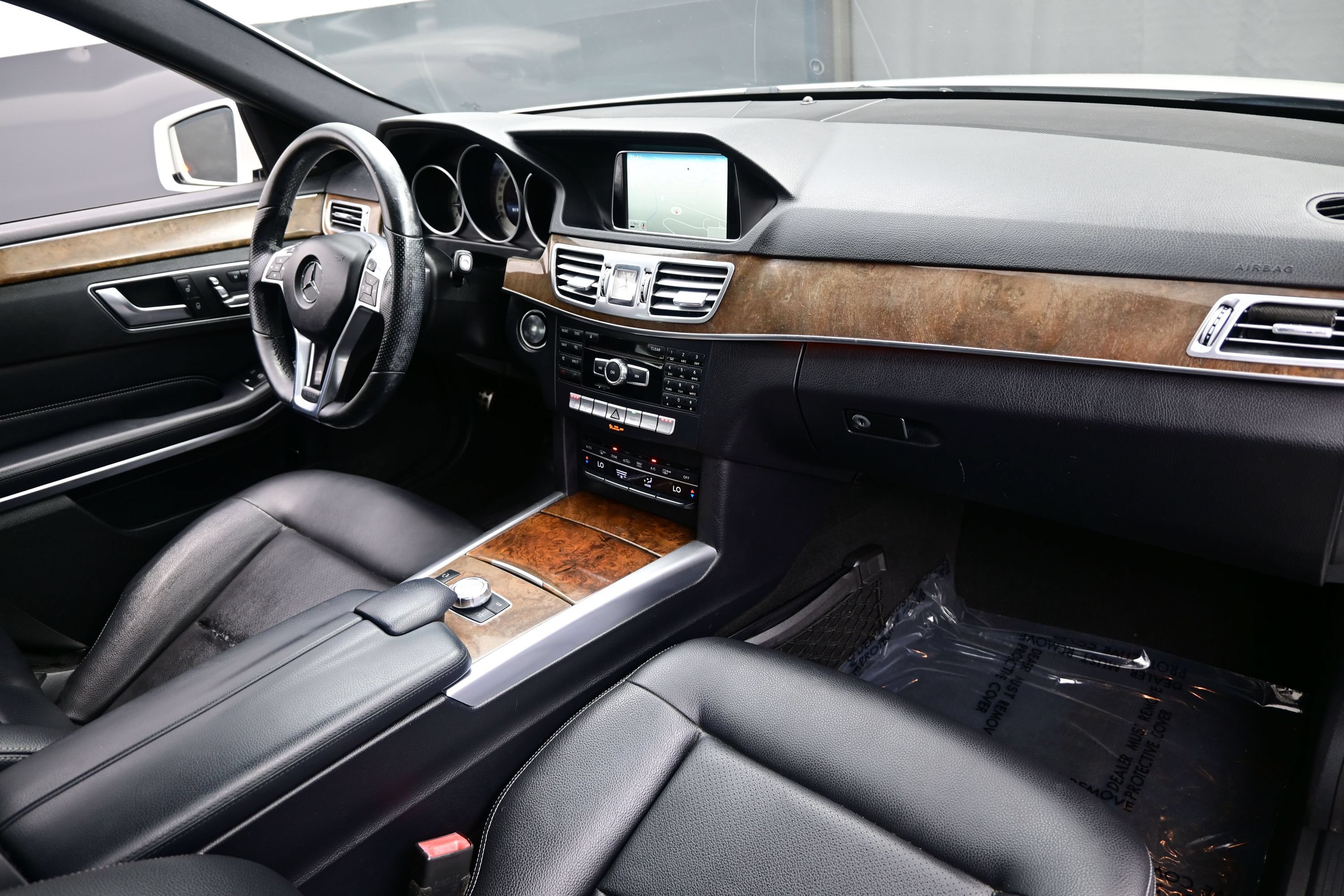 Used 2015 Mercedes-Benz E 350 4MATIC Sedan image 13