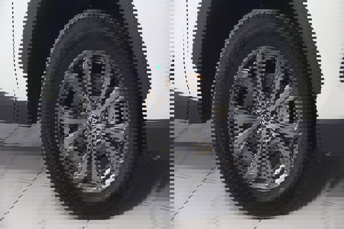 Used 2022 Toyota RAV4 Limited image 14