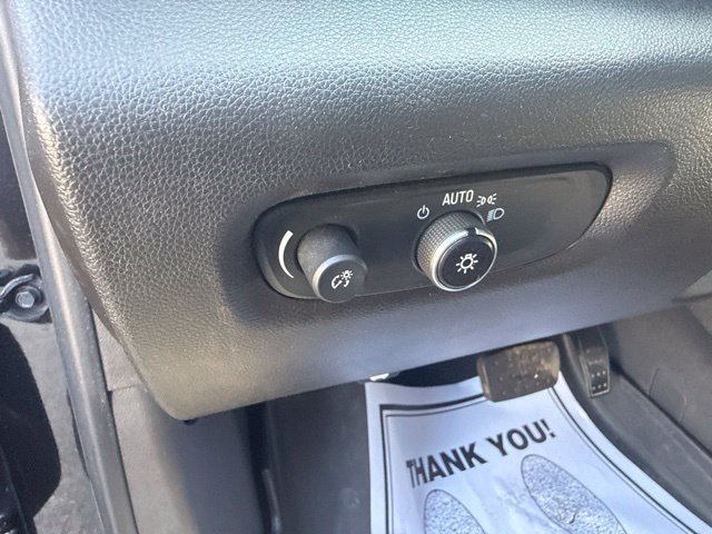 Used 2021 Chevrolet Traverse LS FWD image 19