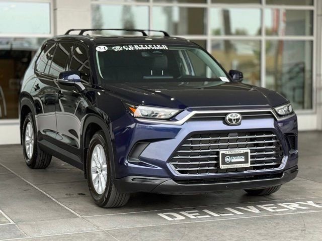 Certified 2024 Toyota Grand Highlander XLE image 10
