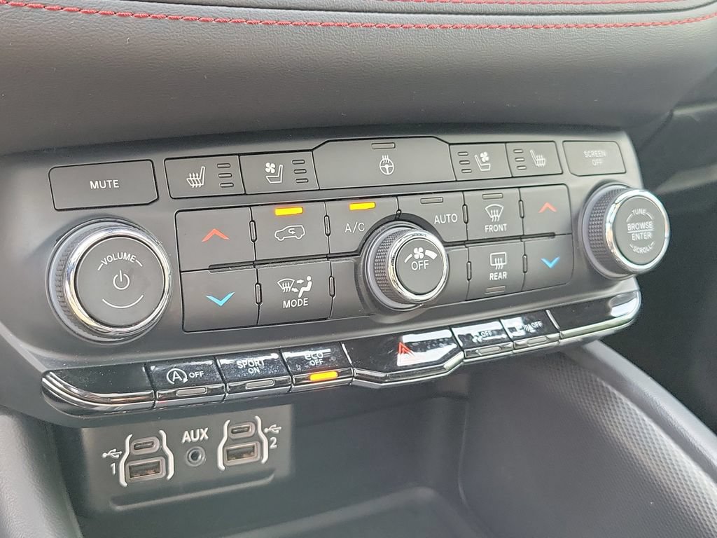 Used 2024 Dodge Durango GT AWD/4WD image 31