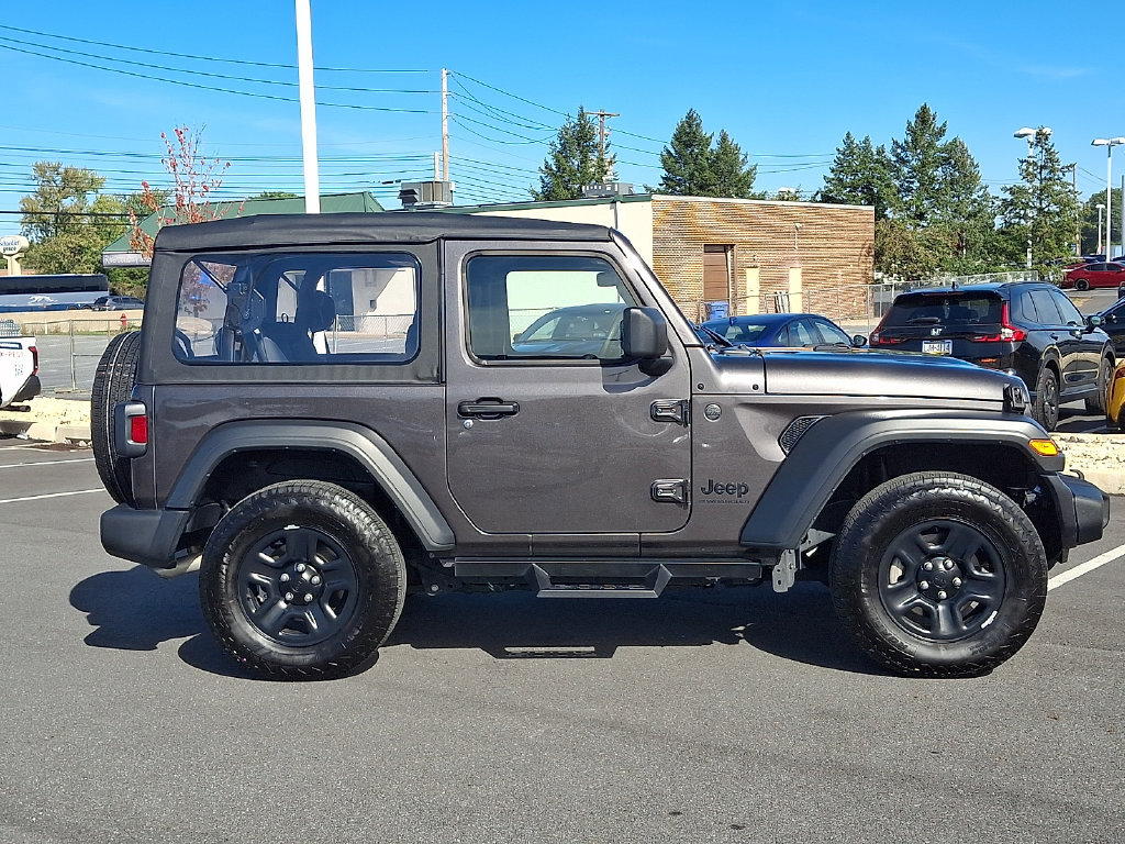 Used 2025 Jeep Wrangler Sport AWD/4WD image 7