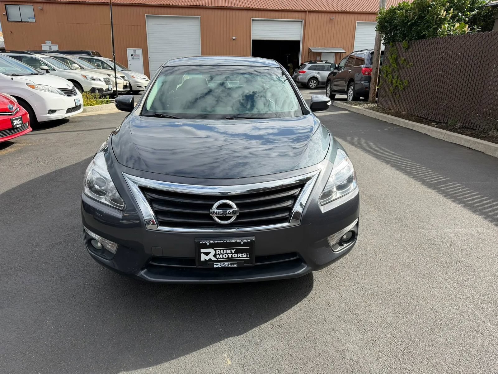 Used 2013 Nissan Altima 2.5 SL FWD image 2