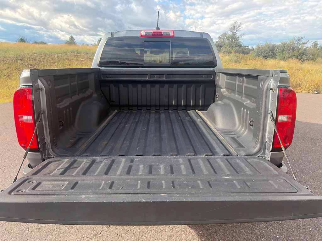 Used 2021 Chevrolet Colorado Z71 w/ Safety Package AWD/4WD image 15