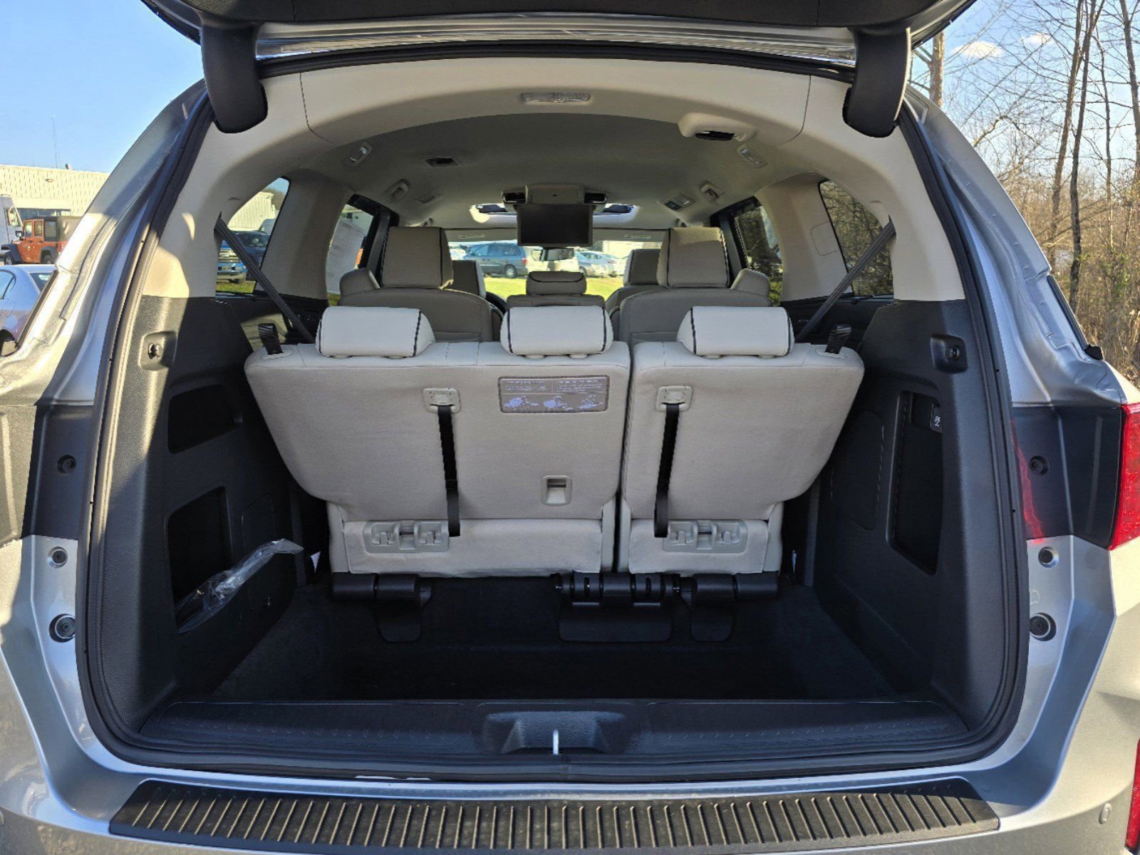 Used 2025 Honda Odyssey Touring image 11