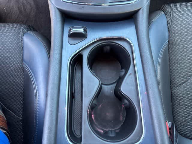 Used 2015 Chrysler 200 S FWD image 17
