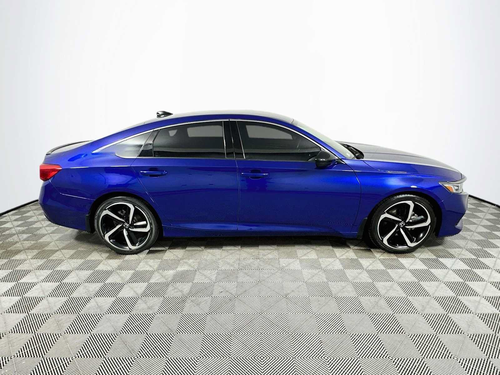 Used 2021 Honda Accord Sport image 8