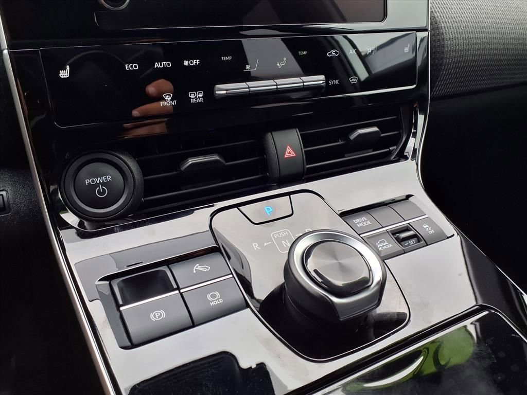 Certified 2024 Subaru Solterra Premium image 3