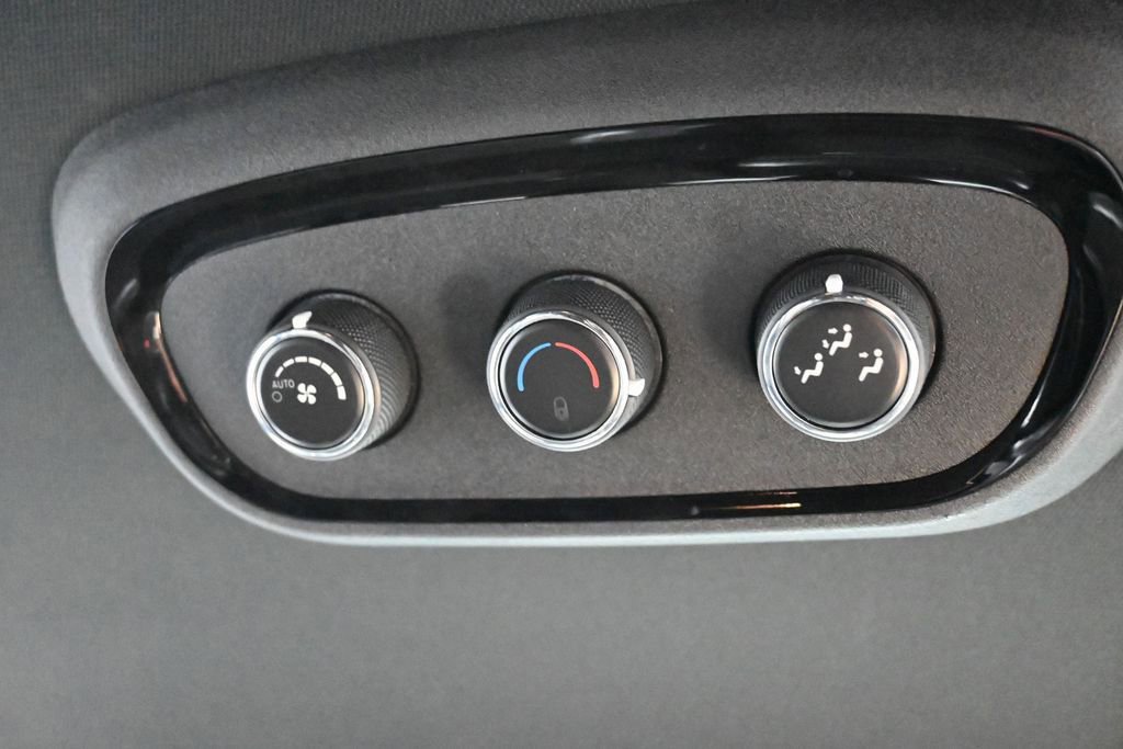 Used 2022 Dodge Durango GT image 34