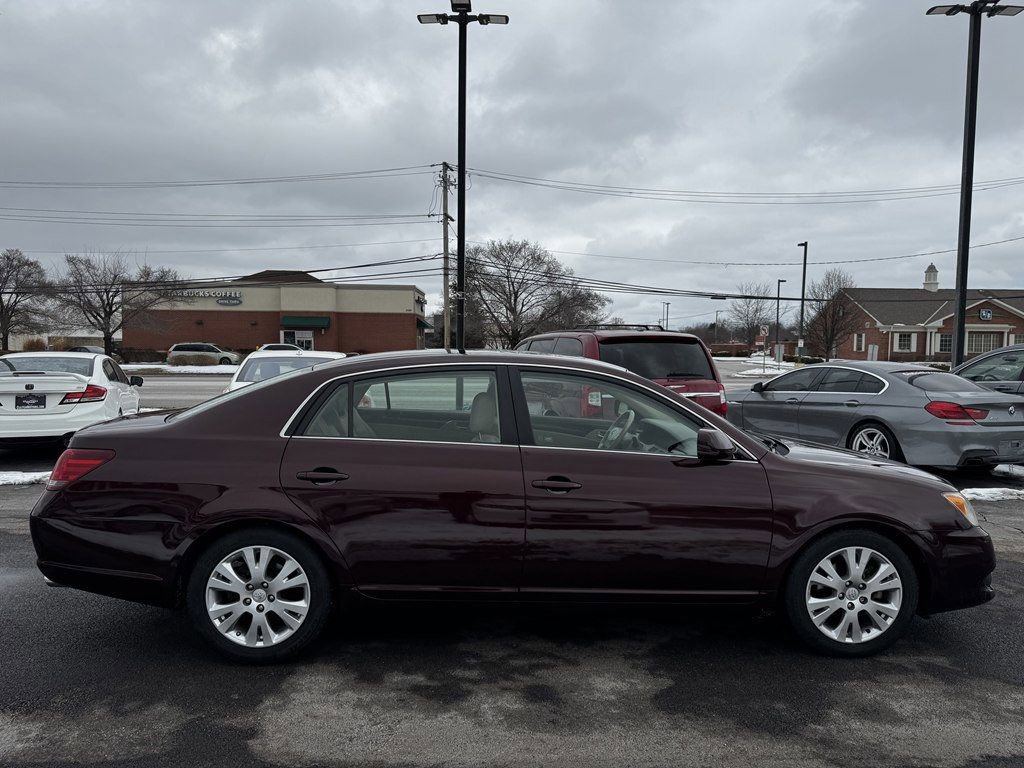 Used 2010 Toyota Avalon XLS image 5