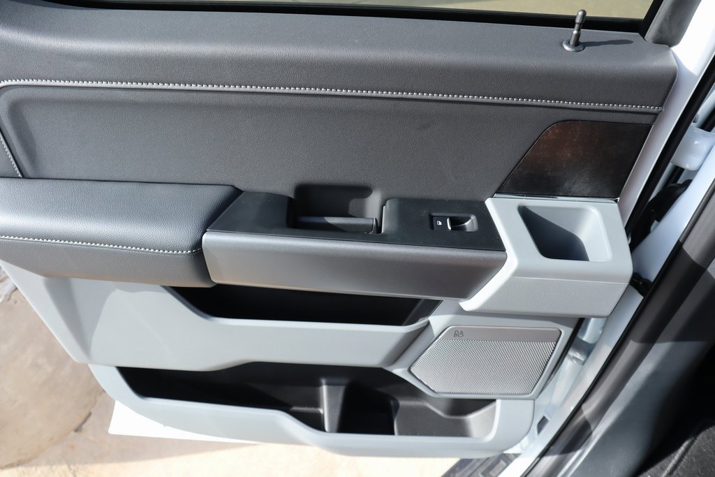 New 2026 Ford F250 XLT w/ XLT Premium Package image 18