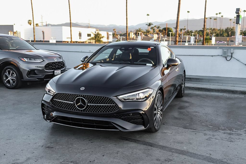 Used 2024 Mercedes-Benz CLE 300 4MATIC Coupe image 4
