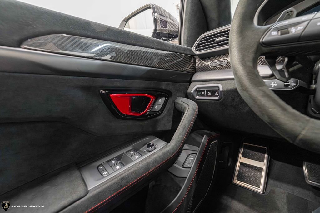Used 2023 Lamborghini Urus Performante AWD/4WD image 52
