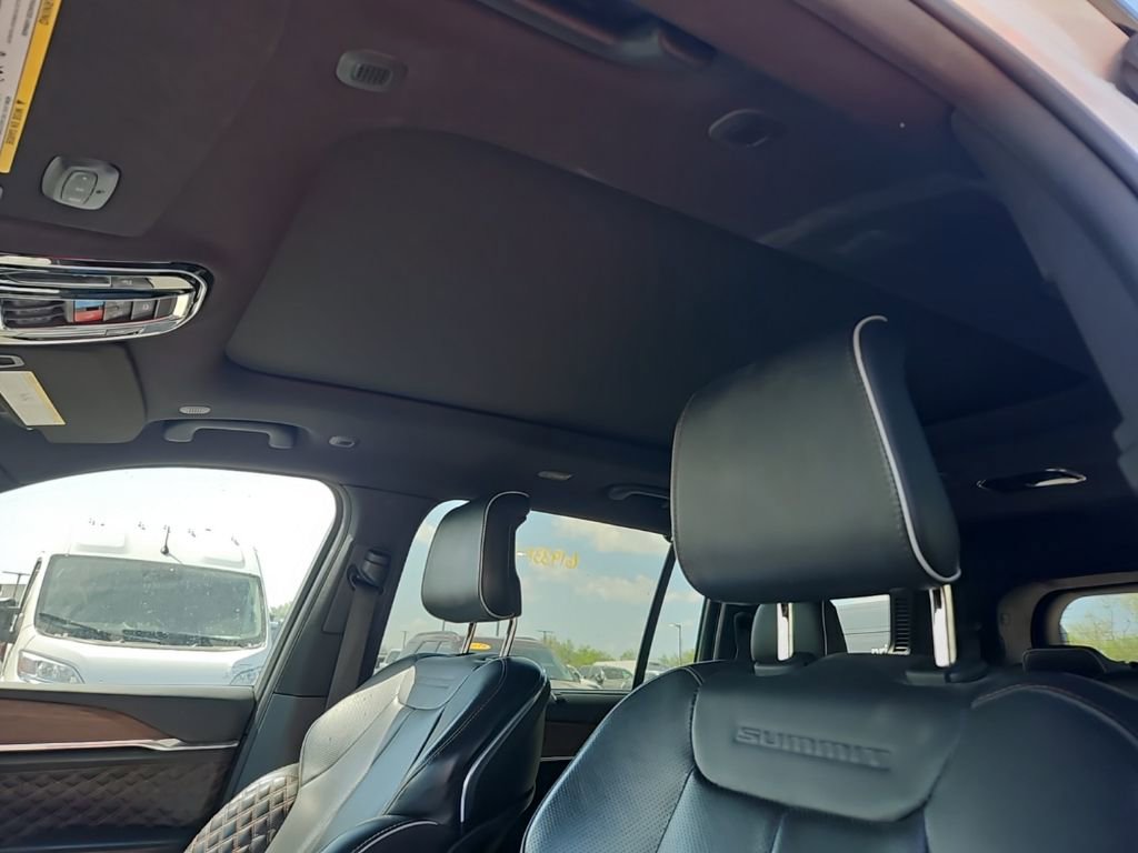 Used 2023 Jeep Grand Cherokee L Summit w/ Advanced Protech Group IV image 17