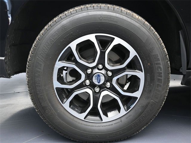 Used 2023 Ford Expedition XLT image 9