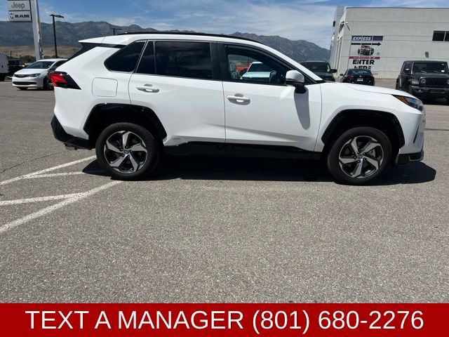 Used 2025 Toyota RAV4 SE AWD/4WD image 2