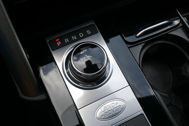Used 2017 Land Rover Discovery HSE image 24