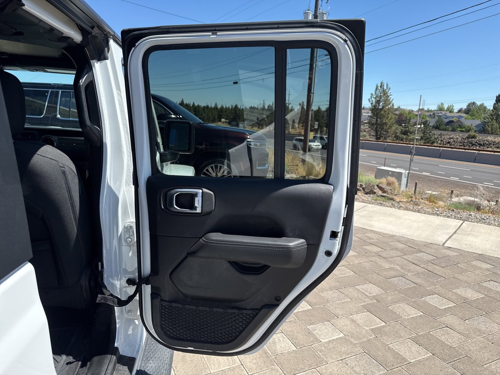 Used 2021 Jeep Gladiator Overland w/ Trailer Tow Package image 12