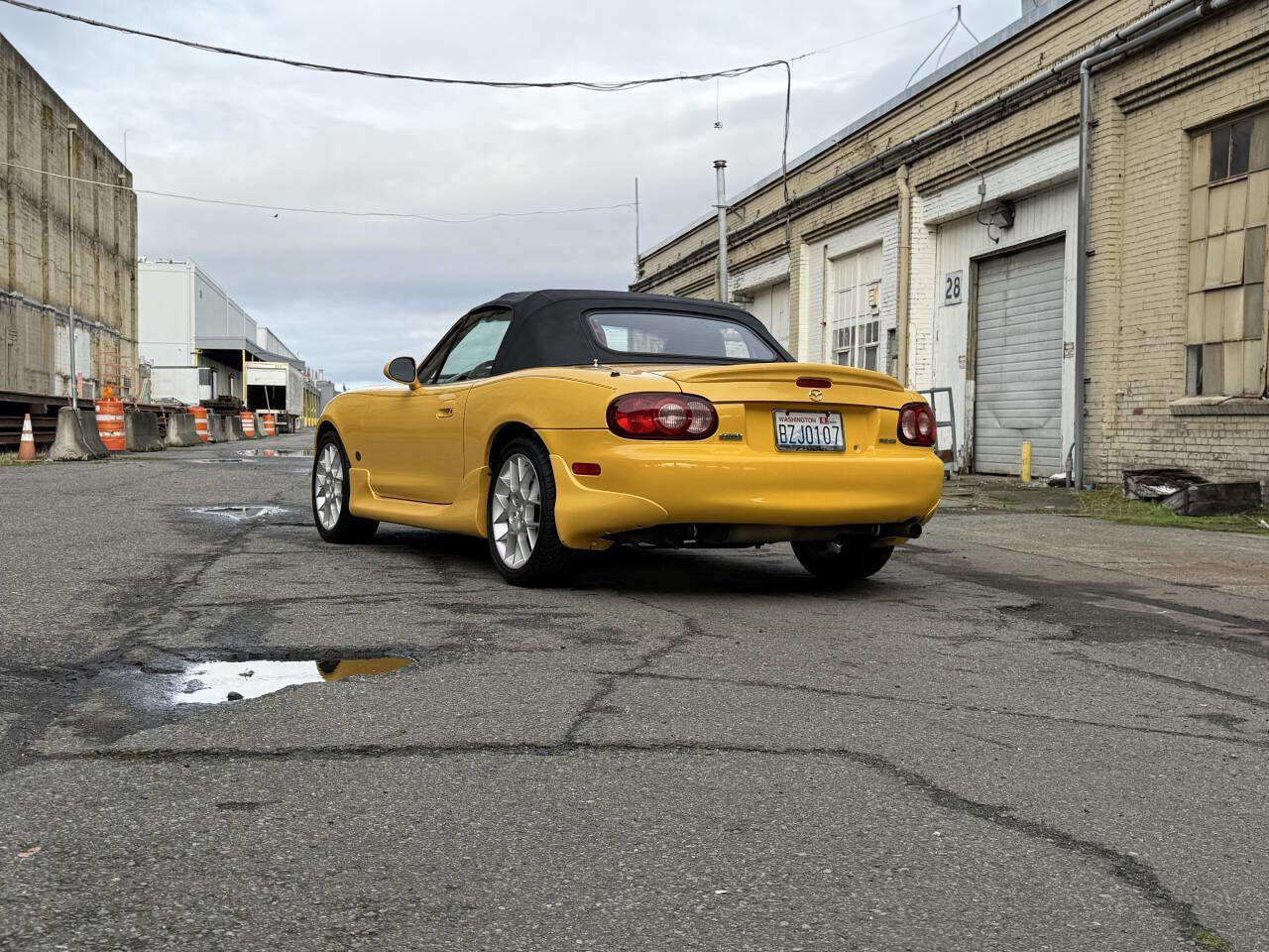 Used 2002 MAZDA MX-5 Miata SE image 10