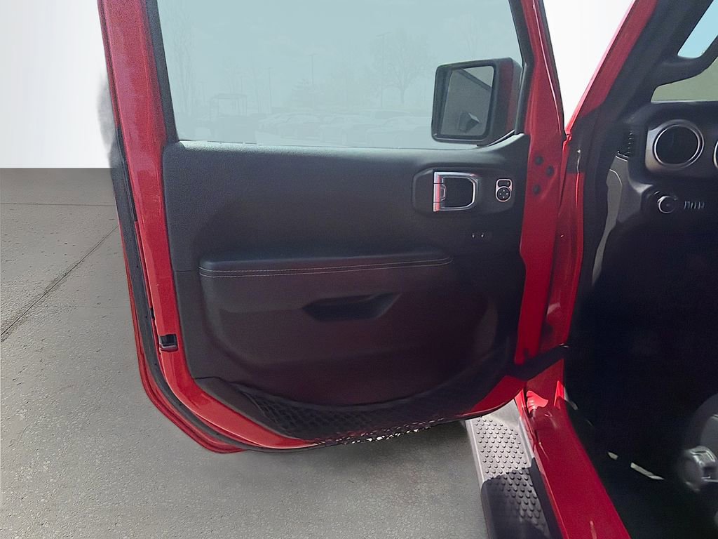 Used 2022 Jeep Wrangler Unlimited Sahara w/ Cold Weather Group image 21