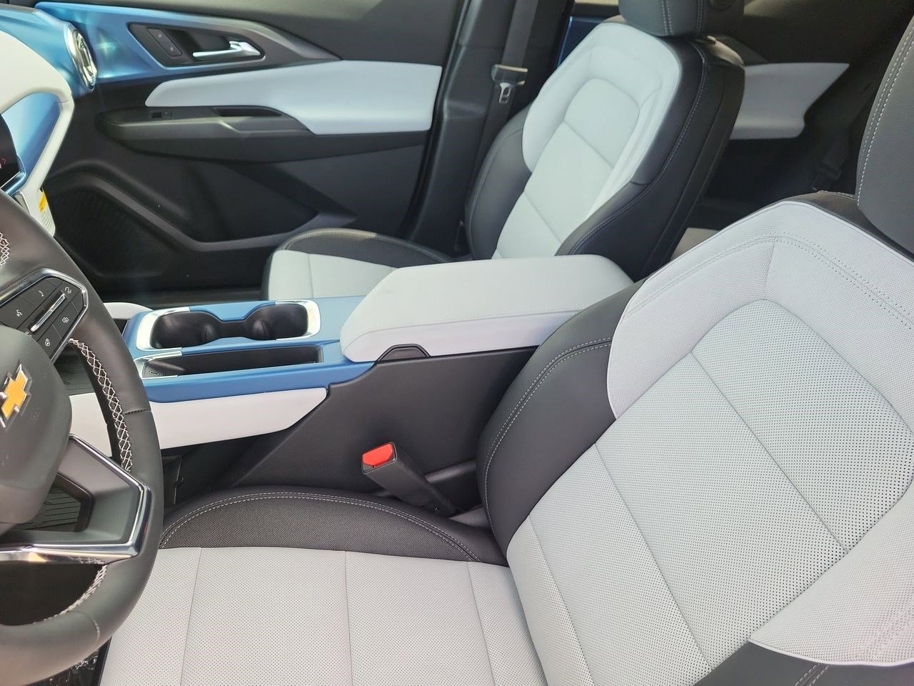 New 2026 Chevrolet Equinox EV LT image 22