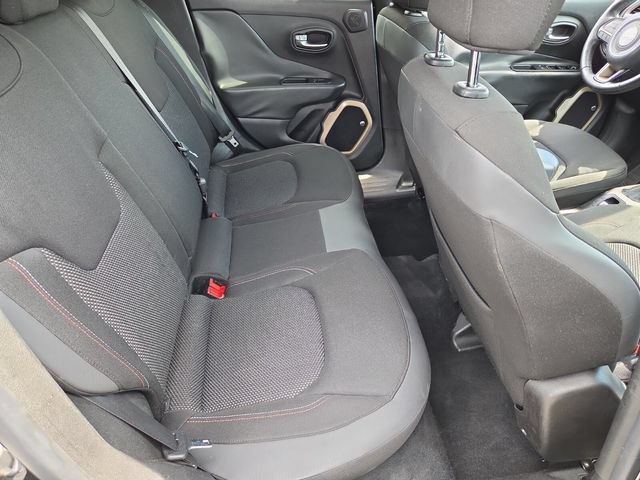 Used 2016 Jeep Renegade 75th Anniversary FWD image 16