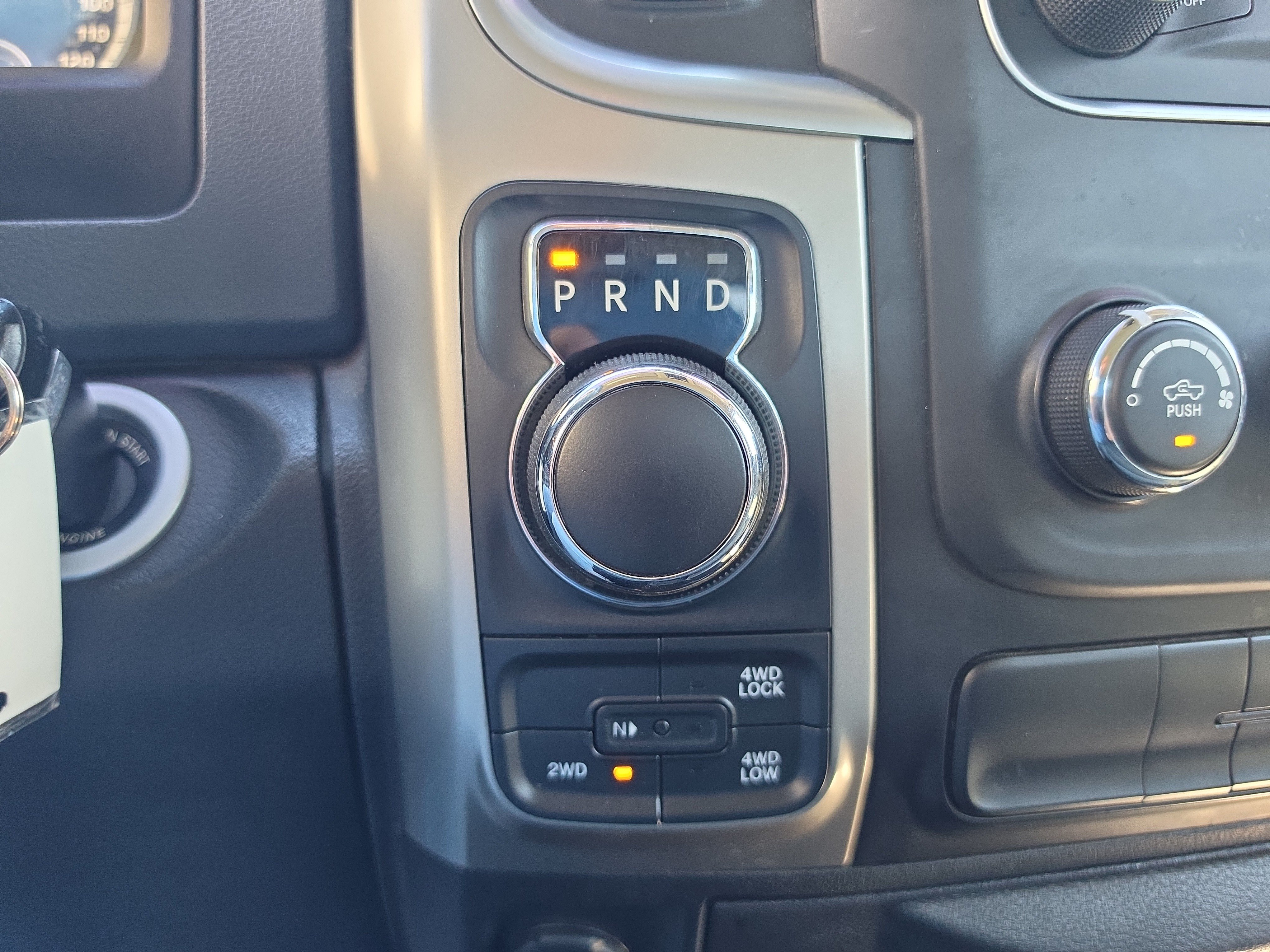 Used 2019 RAM 1500 Classic SLT AWD/4WD image 26