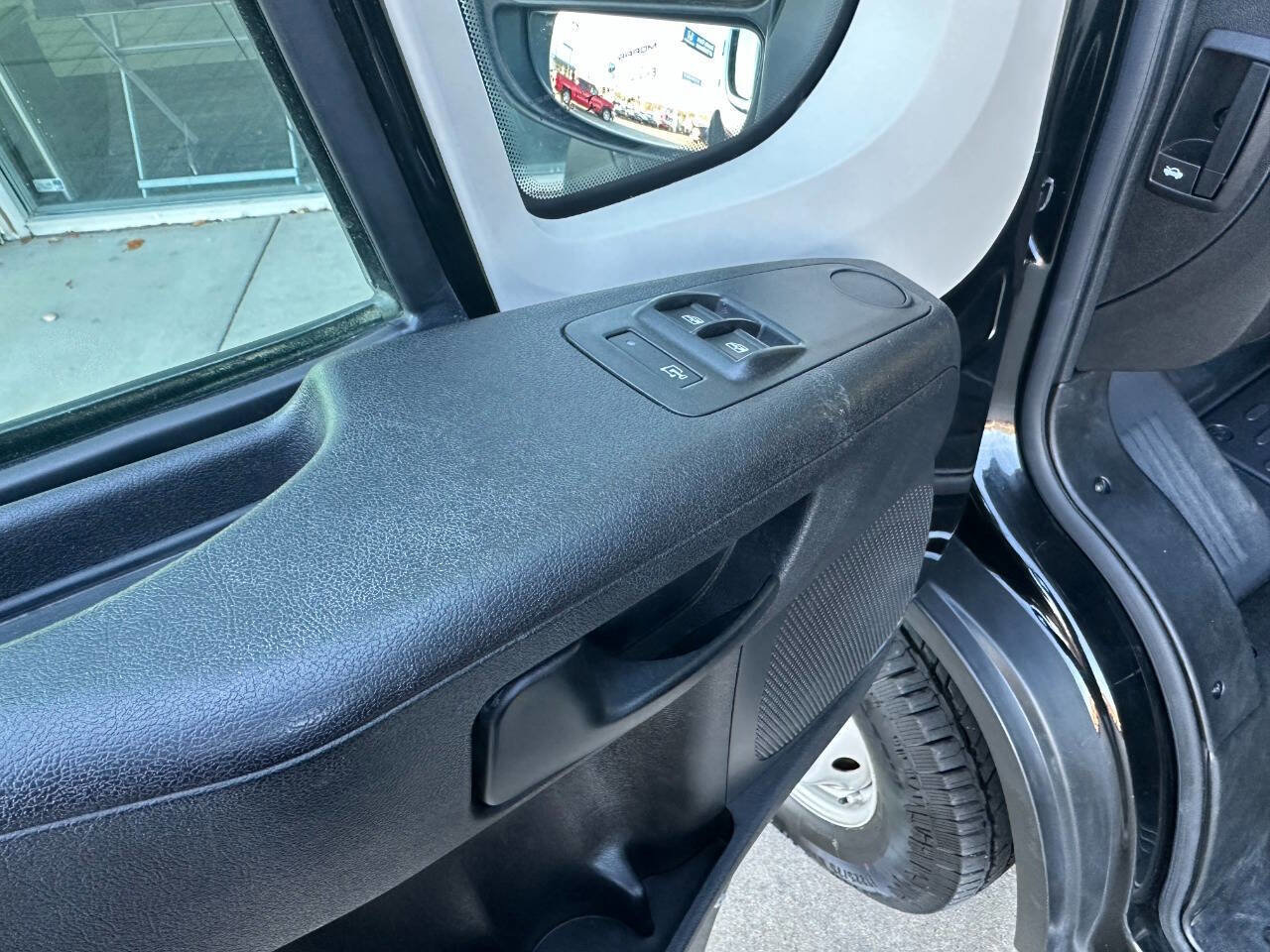 Used 2022 RAM ProMaster 2500 image 22
