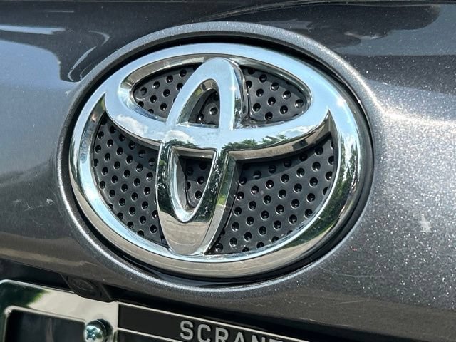 Used 2018 Toyota RAV4 LE w/ All Weather Liner Package AWD/4WD image 16