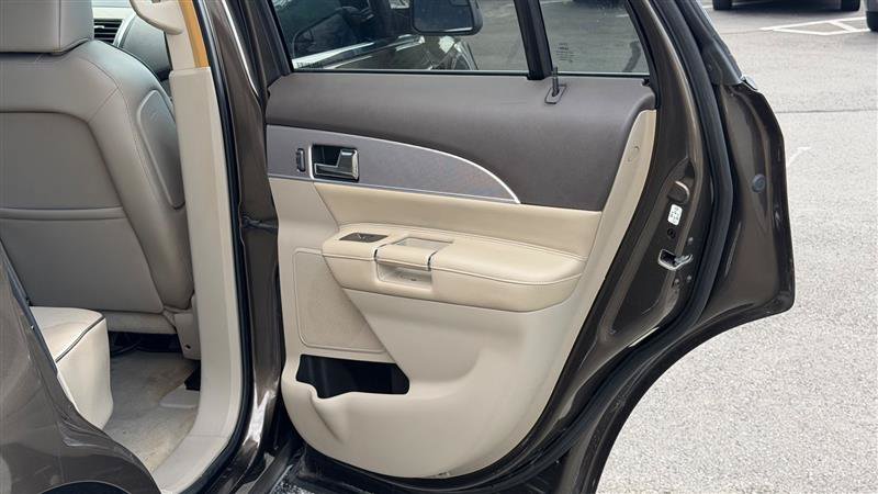 Used 2011 Lincoln MKX 2WD w/ 101A Rapid Spec Order Code image 39