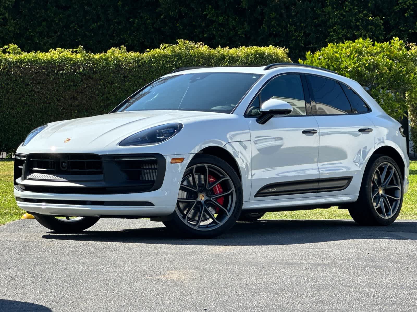 New 2026 Porsche Macan GTS AWD/4WD image 1