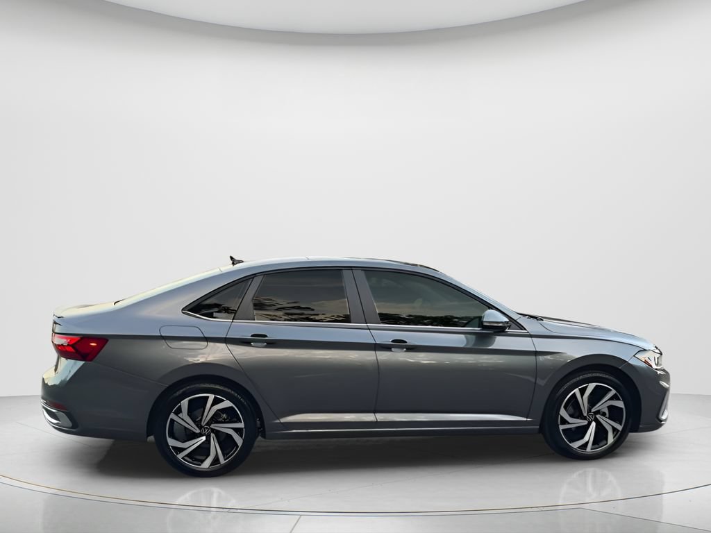 New 2026 Volkswagen Jetta SEL FWD image 9