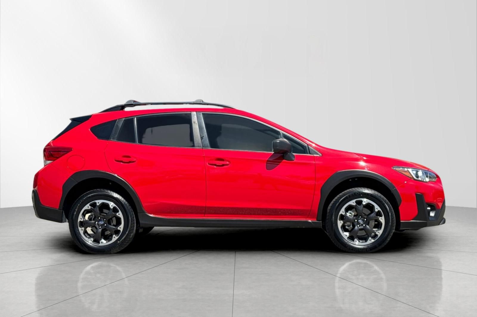 Used 2023 Subaru Crosstrek 2.0i image 2