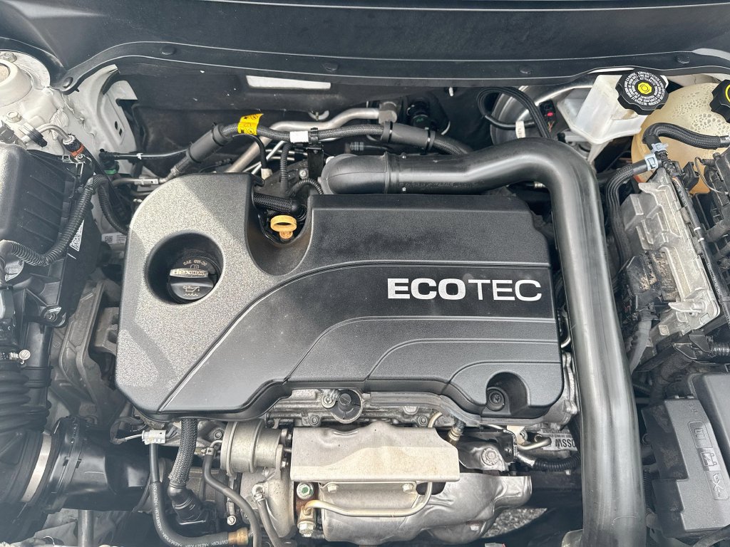 Used 2020 Chevrolet Equinox LT FWD image 29