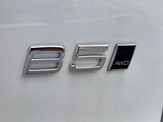 New 2026 Volvo XC40 B5 Plus w/ Protection Package Premier AWD/4WD image 15