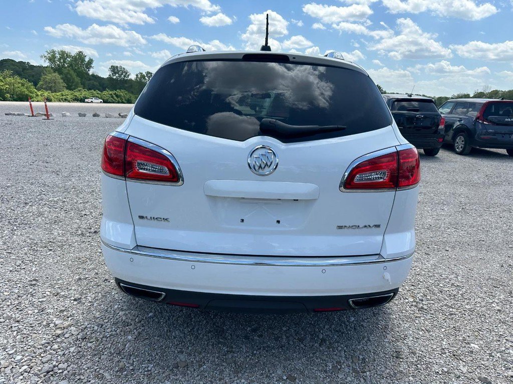 Used 2017 Buick Enclave Leather FWD image 4