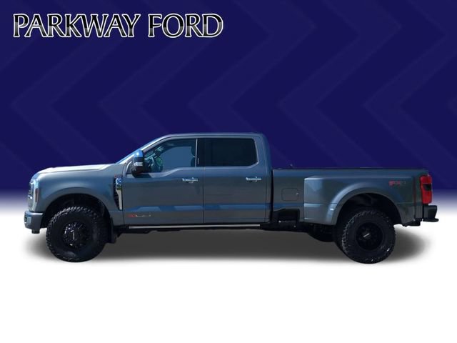 Used 2024 Ford F350 Platinum w/ FX4 Off-Road Package AWD/4WD image 2