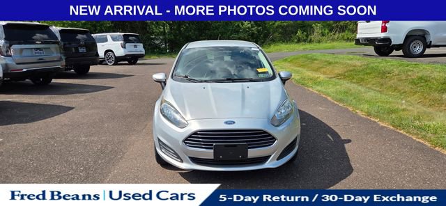 Used 2015 Ford Fiesta SE FWD video 2