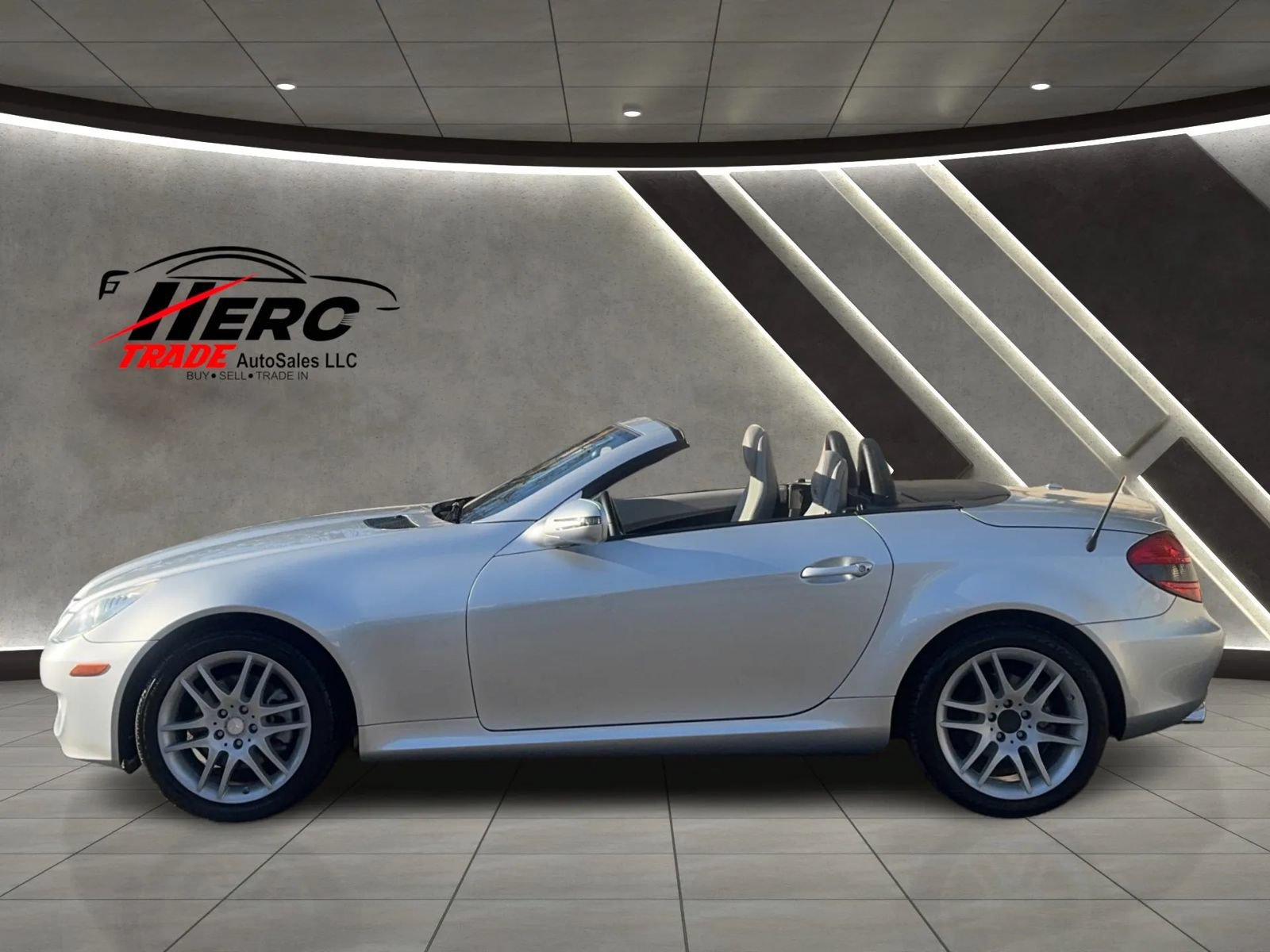 Used 2009 Mercedes-Benz SLK 300 image 15