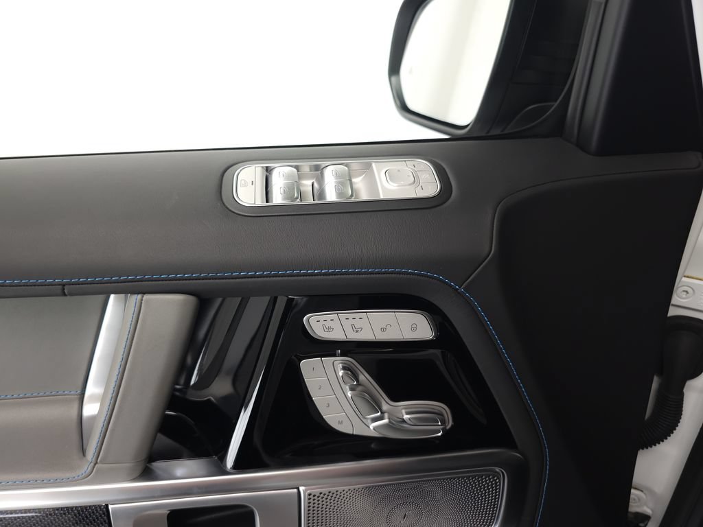 Certified 2025 Mercedes-Benz G 580 w/ EQ Technology image 6