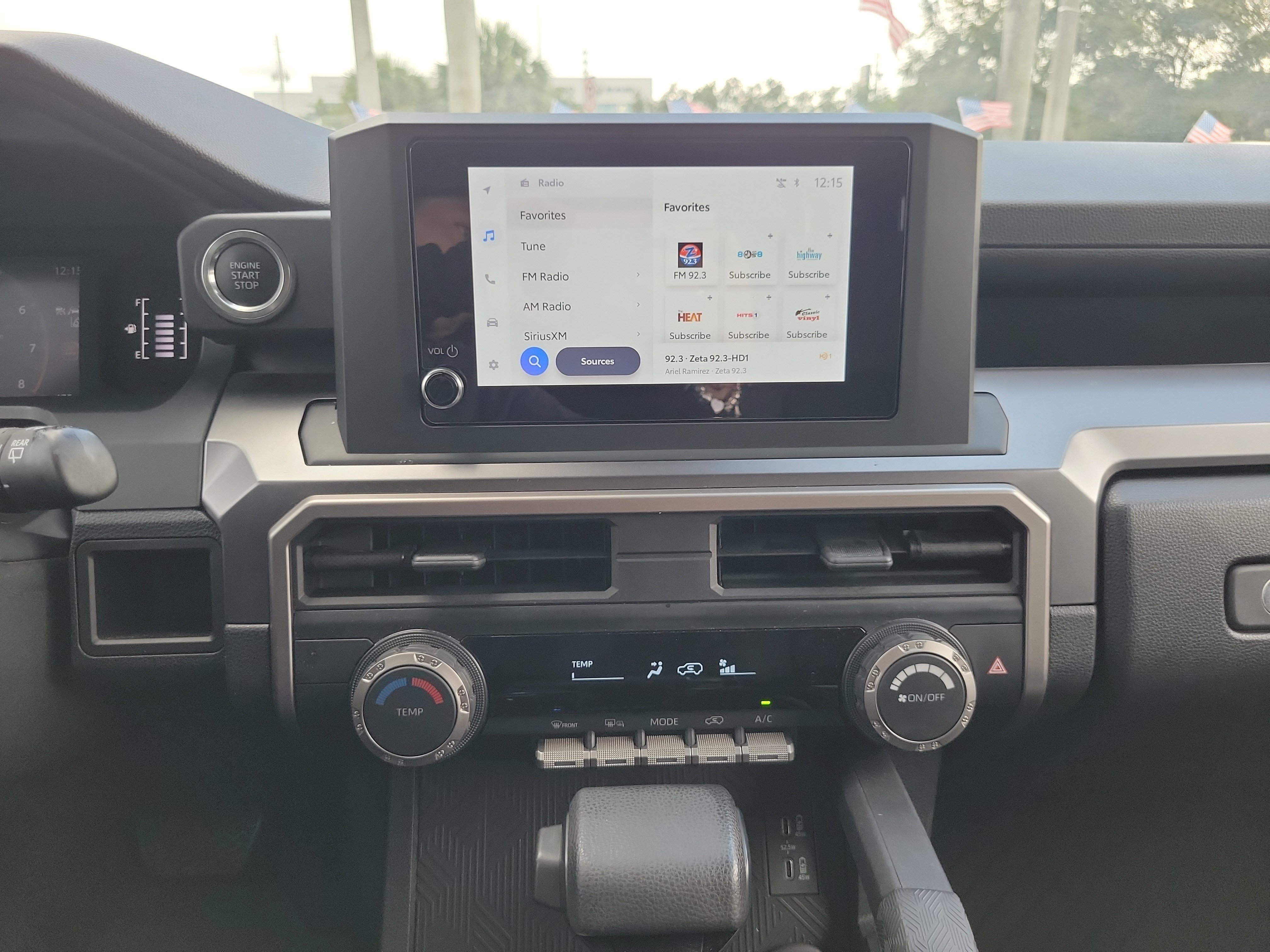 Used 2025 Toyota 4Runner SR5 AWD/4WD image 26
