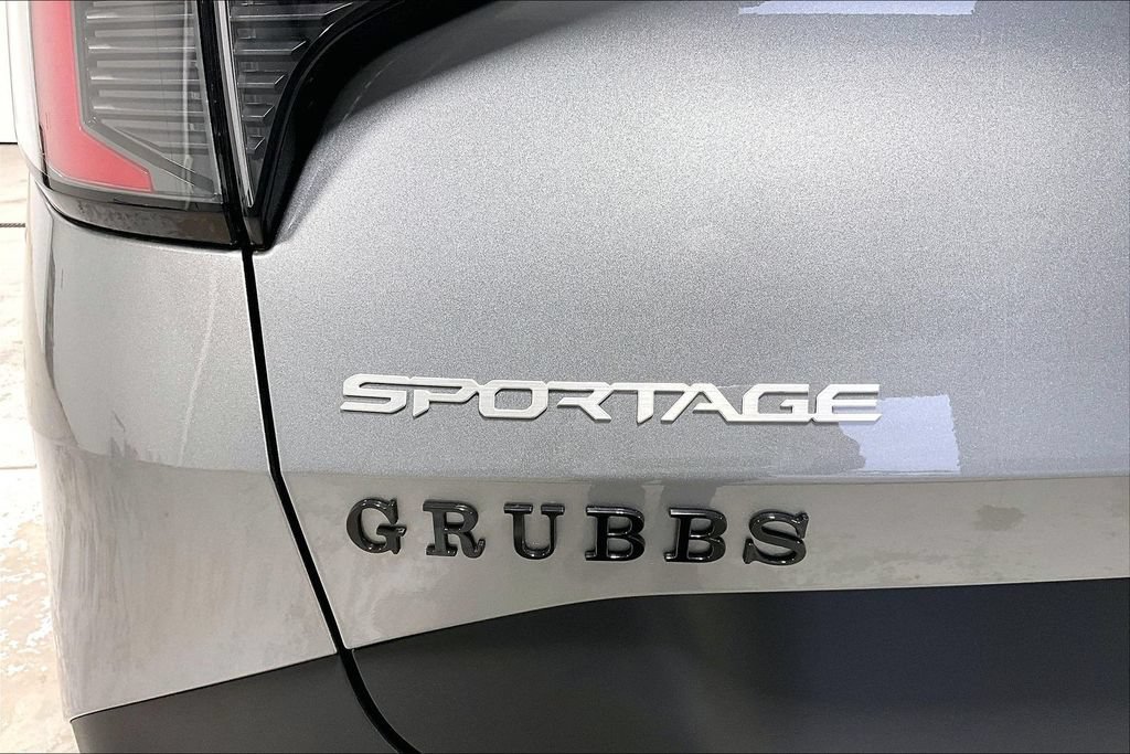 New 2026 Kia Sportage LX FWD image 32