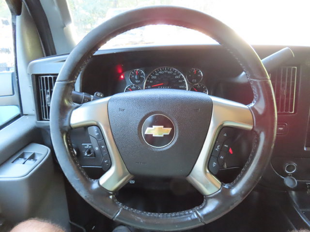 Used 2018 Chevrolet Express 2500 w/ Driver Convenience Package RWD image 18