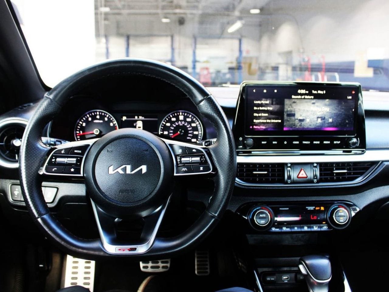 Used 2024 Kia Forte GT-Line FWD image 31