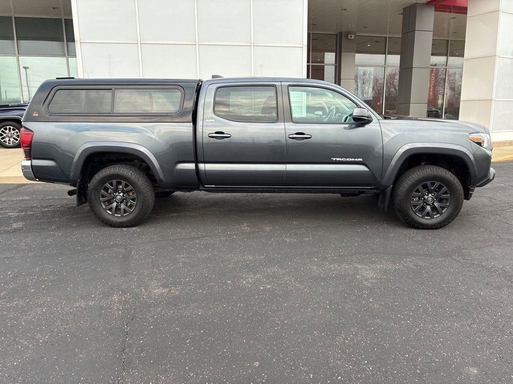 Used 2020 Toyota Tacoma SR5 AWD/4WD image 5